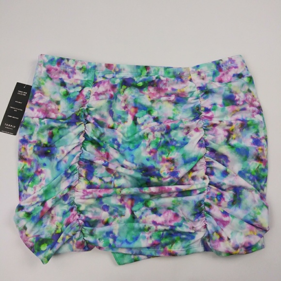 Torrid High Waist Ruched Swim Skirt - Picture 5 of 7